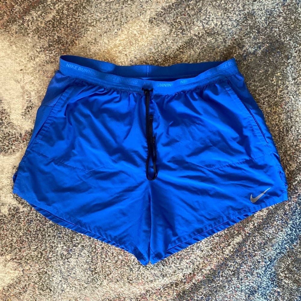 Nike Stride shorts 5" XL